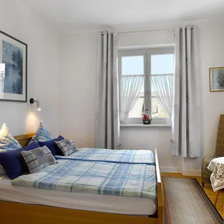 Pension Haus am Walde Brodenbach, Mosel-3